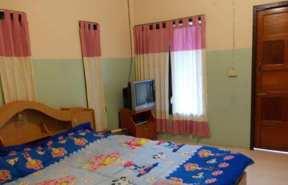 Banpak Phusuay Hotel Paj Kültér fotó